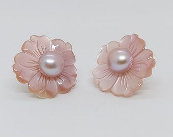 PINK Mother of Pearl PINK Freshwater Pearl Flowers Push Back Stud Earring. Pink Mother of pearl Flower Earring. Earring in 14k Yellow Gold.