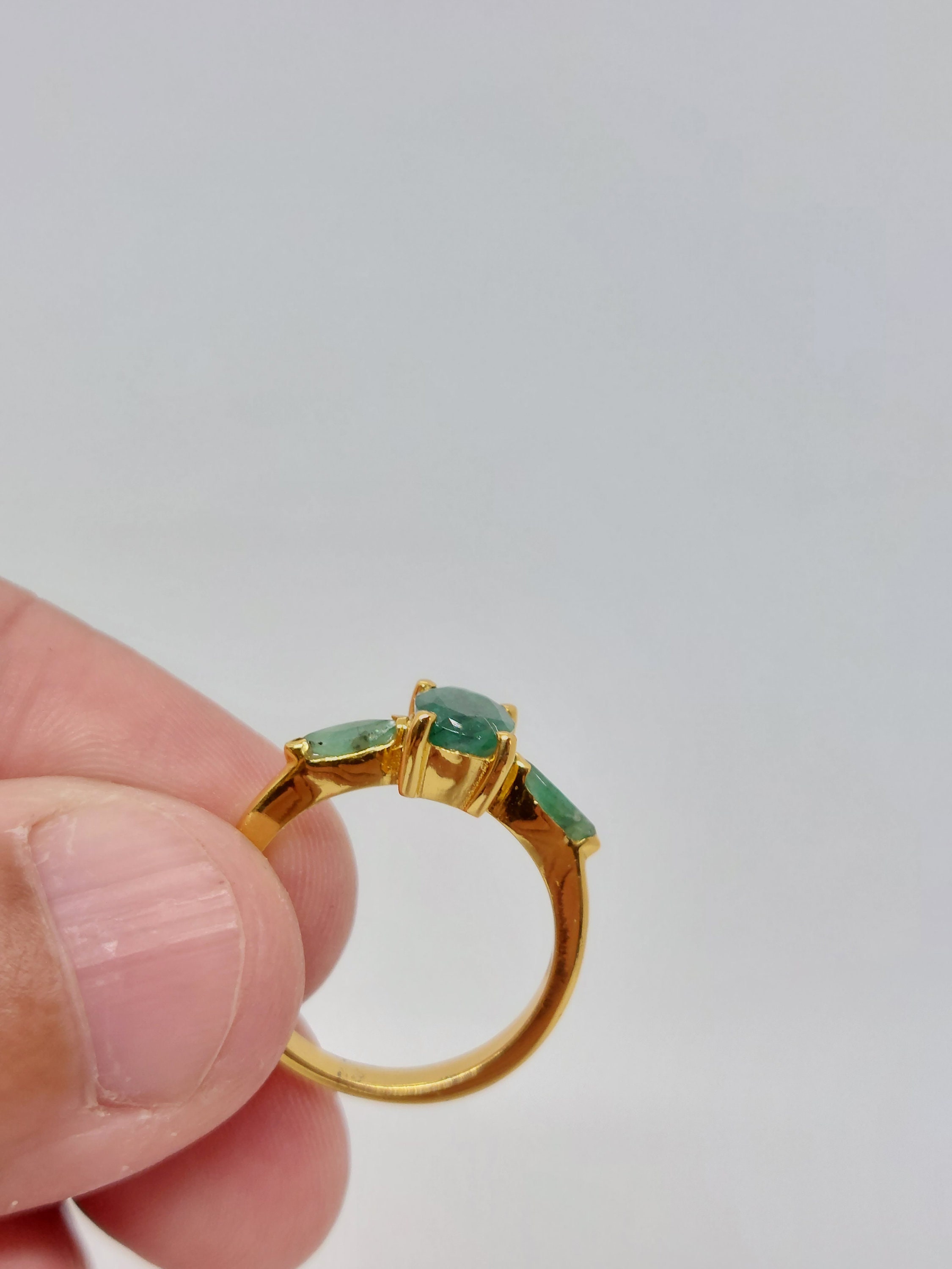 Bague En Argent Massif 925 Sertie De Véritables Emeraudes Et Zircons - Plaqué Or - Neuf Sans Emballage
