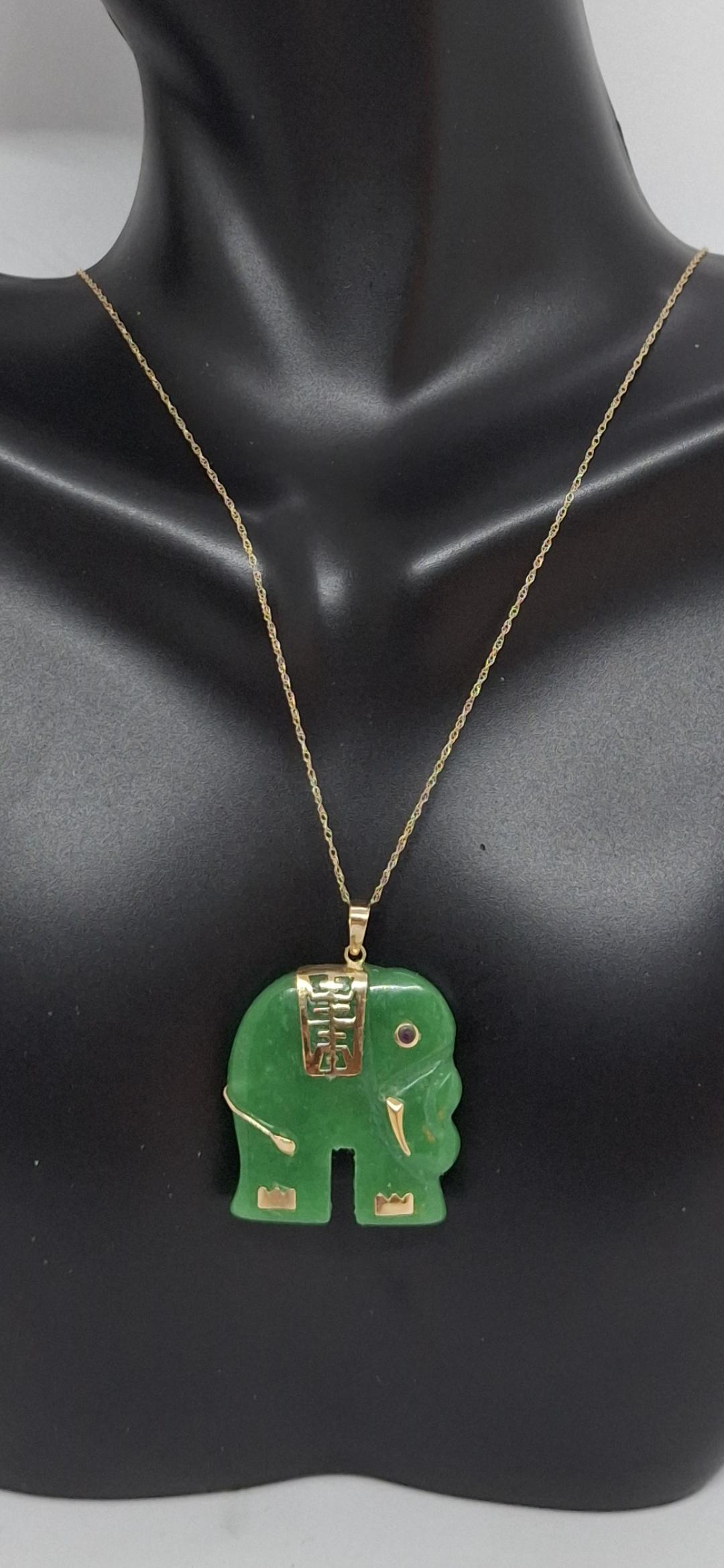 Purple Jade Elephant Pendant – 18KGP Yellow Gold Plated, 17" Chain Necklace