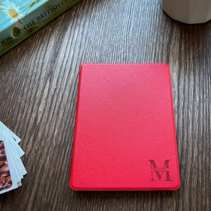 Gepersonaliseerde foliohoes voor Kindle Paperwhite 6,8" (past alleen 11e generatie)