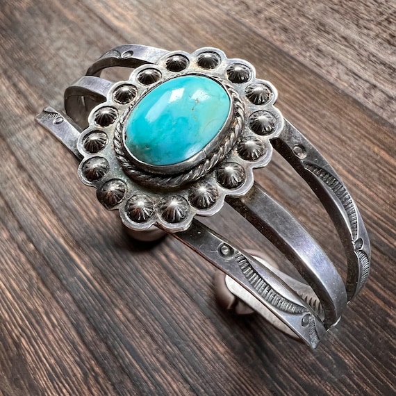 1940’s Turquoise Cuff Bracelet in Silver Vintage … - image 1