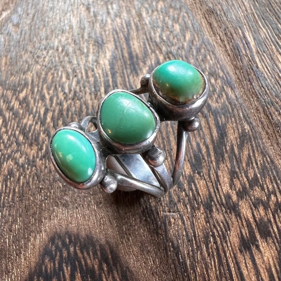 1930’s Vintage Turquoise and Silver Ring - image 3