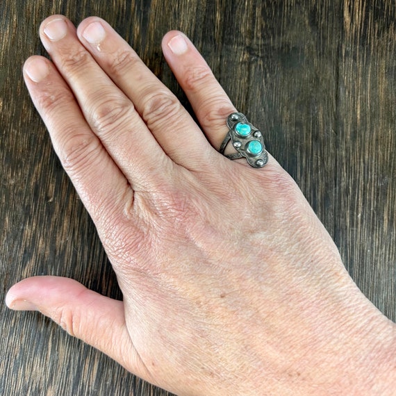 Vintage Ring Natural Turquoise in Silver - image 9