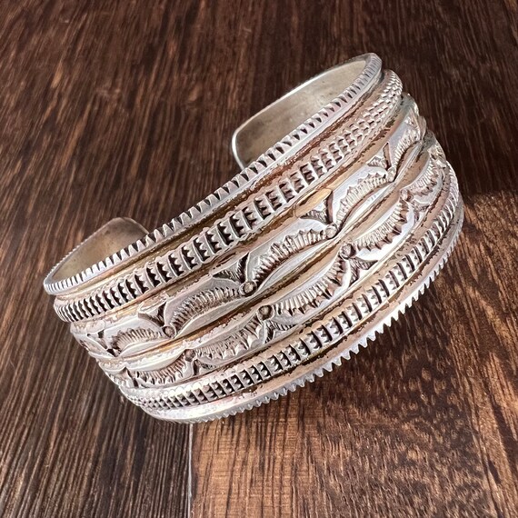 Silver Cuff Bracelet Vintage Native American - image 9