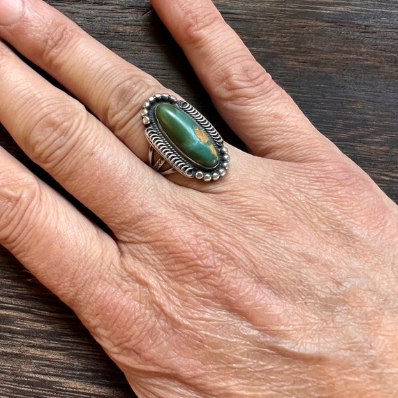 Vintage Native American Turquoise and Silver Ring - image 9