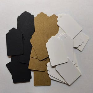 Tarjetas de papel o etiquetas de papel | 35 x 22 milímetros | Papel kraft, blanco o negro | Etiquetas de precios, etiquetas de regalo, etiquetas de ropa.