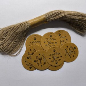 Papieren kaartjes of paper tags rond | Thank you so much | 30 millimeter | Kraft papier | Cadeau kaartjes of labels