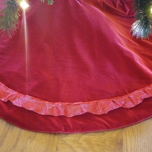 Red Velvet Tree Skirt 60 inch Handmade tree skirt Quilted Tree Skirt Xmas tree skirt Holiday tree skirt Quilted Tree Skirt