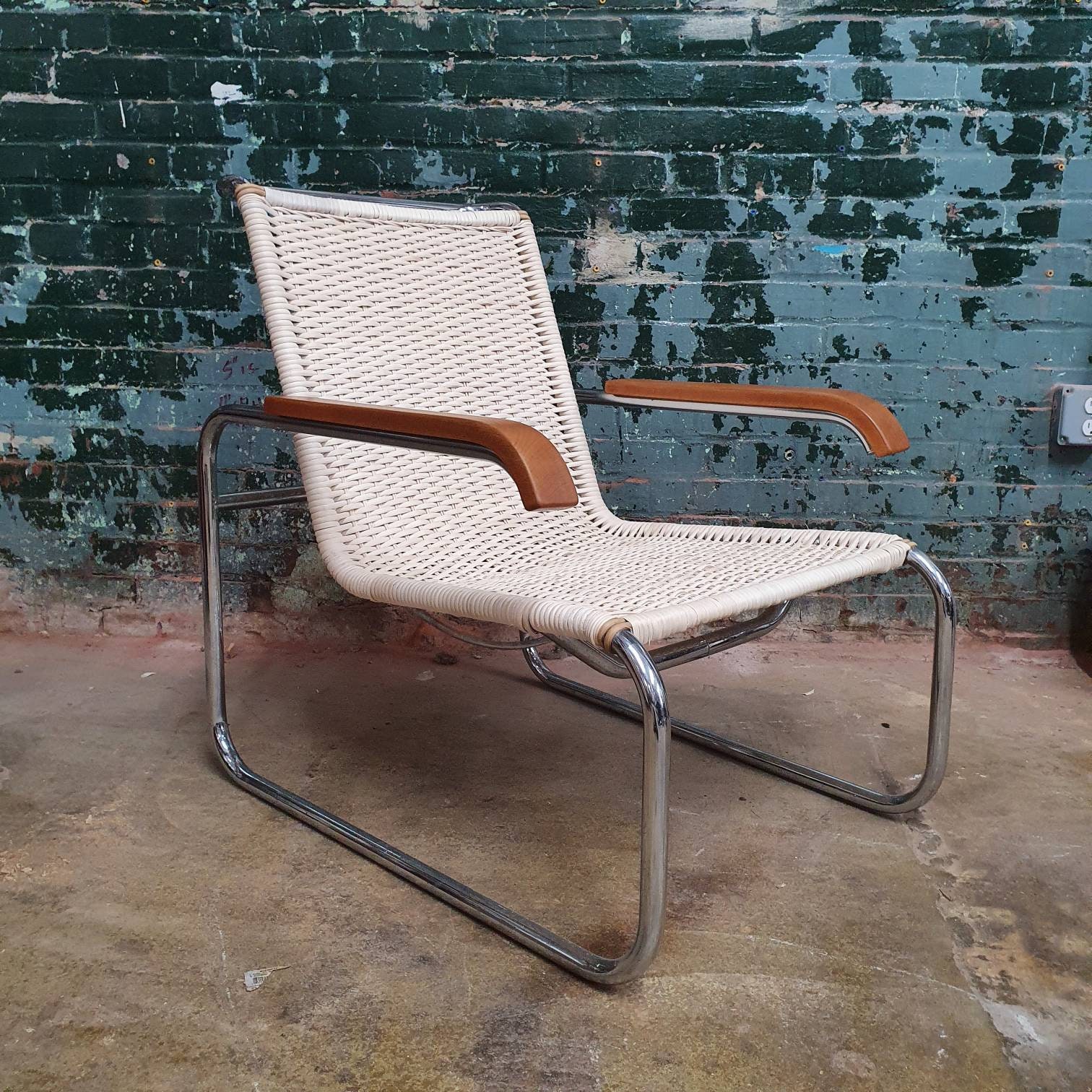 B35 chair outlet