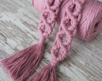 Pink Macramé keychain - Cotton & Linen - Boho style - Hand made in Barcelona