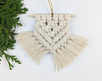 Macrame Christmas Ornament, Boho Holiday Decor