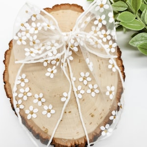 Daisy Tulle Hair Bow: White & Gold Floral Clip