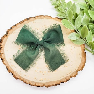 Emerald Green Chiffon Raw Edge Hair Bow, Fancy Bow, Wedding Hair Accessory, Newborn Hand-Tied Hair Clip, Pinwheel Bow, Baby Girl Gift