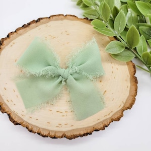 Mint Green Chiffon Raw Edge Hair Bow, Fancy Bow, Wedding Hair Accessory, Newborn Hand-Tied Hair Clip, Pinwheel Bow, Baby Girl Gift