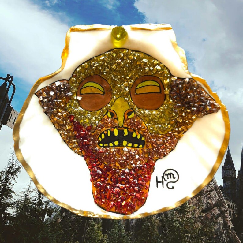House Elf Scallop Shell Art | Wizarding World Mixed Media Painting ...