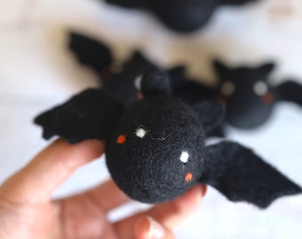 Felted Bat Wool Cat Toy | New Zealand Wool Cat toy Cat Gifts | Handmade Cat Toy | Felted Bat toy | Eco friendly pet toy | Cat Halloween gift