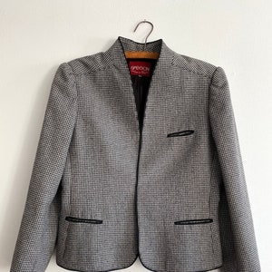 Vintage 80s SASSON Houndstooth Wool Blazer Womens Black & White Houndstooth Jacket Fitted Wool Blazer with Puffed Shoulders image 3