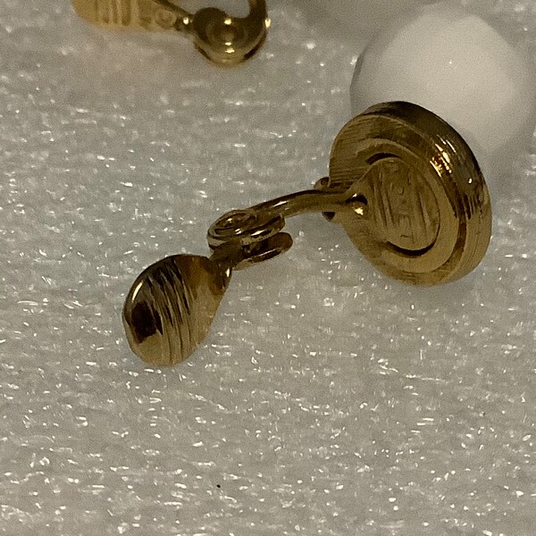 Monet Clipon Earrings white diamond pattern vintage jewelry Goldtone sphere