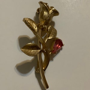 Avon Goldtone Rose Brooch Vintage Collectible