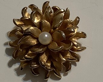 Magnificent Marcel Boucher Brooch Goldtone Flower Brooch Vintage Brooch Collectible rare collectible