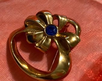 Blue birthstone Avon brooch Goldtone vintage