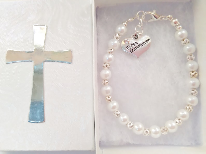 Girls First Holy Communion Bracelet White Pearls Bracelet Etsy
