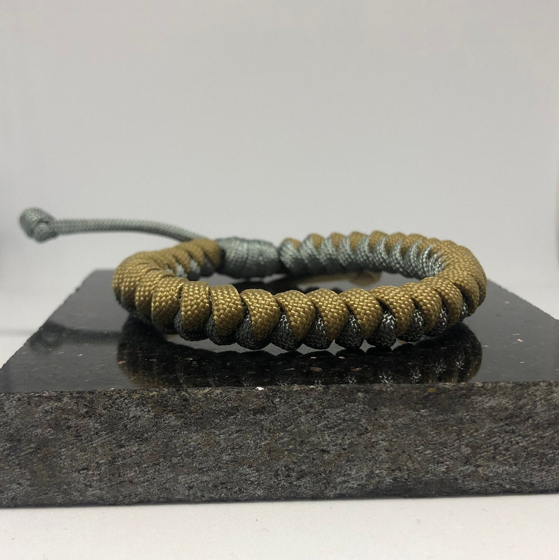 Two Colour Snake Knot Paracord Bracelet Etsy