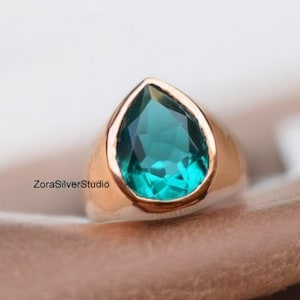 Natural London Blue Topaz ring , Faceted signet ring , 925 sterling silver , unisex ring , man ring , Faceted blue topaz gemstone