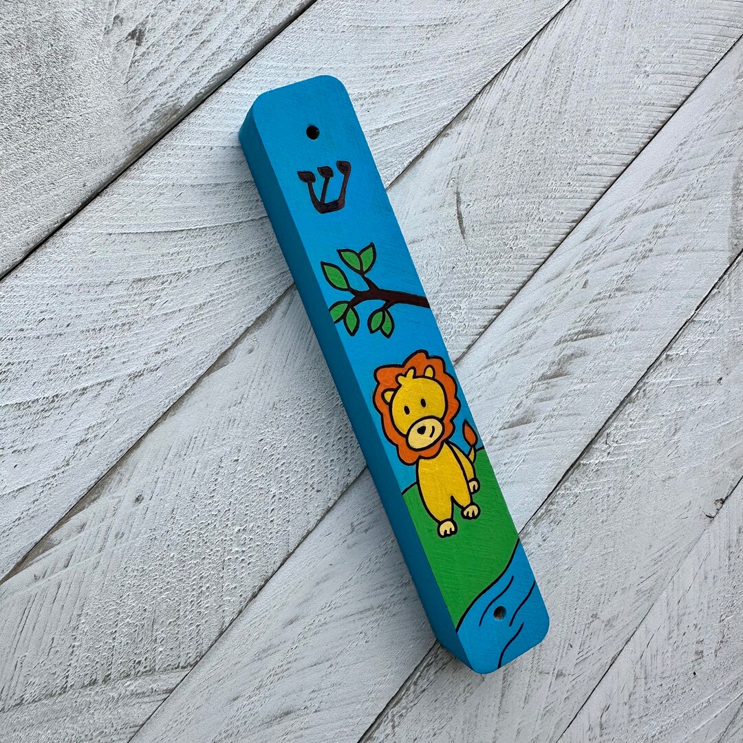 Lion Mezuzah Childrens Mezuzah Kids Mezuzah Bris Gift Etsy