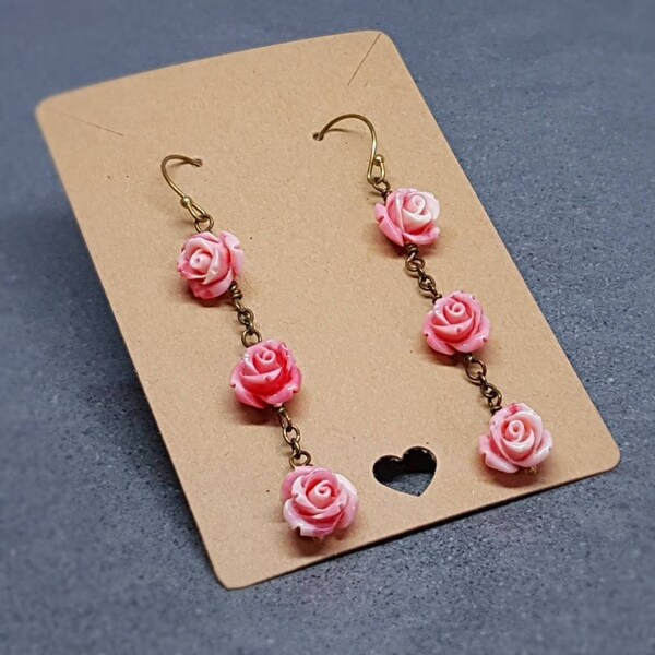 Rose Dangle Oorbellen, hypoallergene oordraden, koraaloorbellen, rozenoorbellen, vintage stijl oorbellen