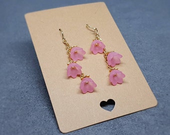 Pendientes de flores, alambres de oído hipoalergénicos, pendientes de color rosa pálido, joyas boho, pendientes vintage simples