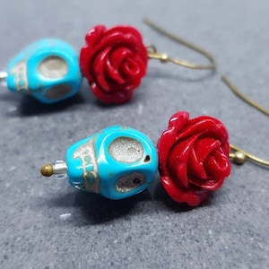 Boucles d'oreilles tête de mort en sucre, Crochets d'oreilles hypoallergéniques, Thème du jour des morts, Boucles d'oreilles Dia De Los Muertos, Fête du Mexique, Bijoux gothiques
