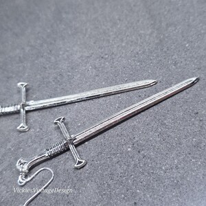 Boucles d'oreilles poignard, crochets d'oreille hypoallergéniques, boucles d'oreilles épée, bijoux cosplay, bijoux gothiques, par paire image 16