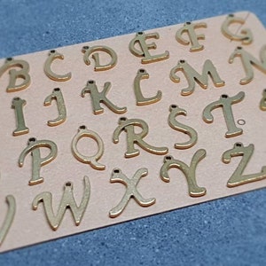 Dijes de letras, dijes del alfabeto, personaliza tus propias joyas, complementos de joyería para uso personal, para manualidades, regalos de boda, etc.