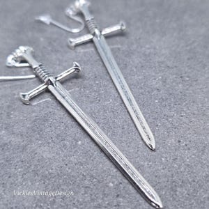 Boucles d'oreilles poignard, crochets d'oreille hypoallergéniques, boucles d'oreilles épée, bijoux cosplay, bijoux gothiques, par paire image 15