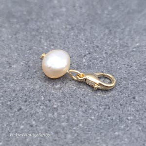 Natural Peach Freshwater Pearl Clip on Charm with Gold Lobster Clasp, Bracelet, Necklace, Stitch Marker, Zipper, Planner Charm