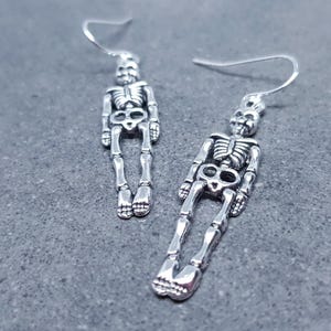 Boucles d&#39;oreilles squelette, Crochets d&#39;oreille hypoallergéniques, Crochets d&#39;oreille en argent sterling 925, Bijoux gothiques
