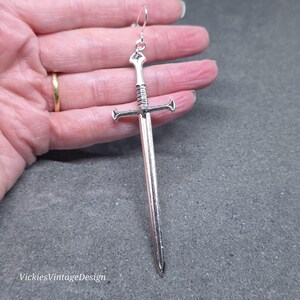 Boucles d'oreilles poignard, crochets d'oreille hypoallergéniques, boucles d'oreilles épée, bijoux cosplay, bijoux gothiques, par paire image 12