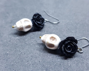 Sugar Skull Earrings, Hypoallergenic Ear Wires, Day of the Dead Themed, Dia De Los Muertos Earrings, Mexican Holiday, Gothic Jewelry