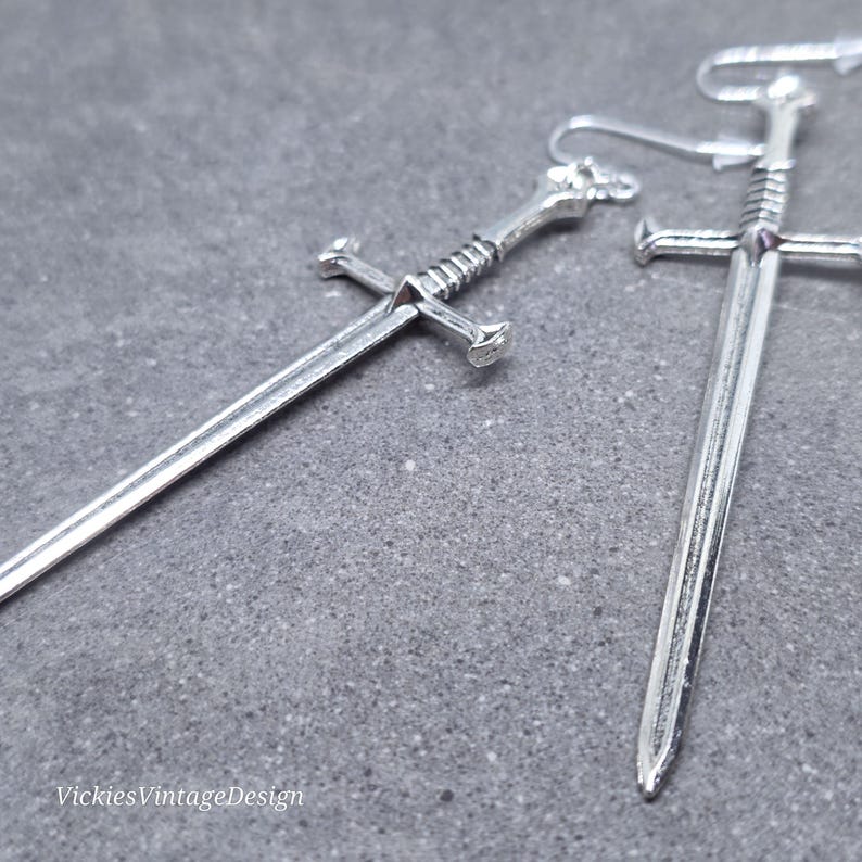 Boucles d'oreilles poignard, crochets d'oreille hypoallergéniques, boucles d'oreilles épée, bijoux cosplay, bijoux gothiques, par paire image 13