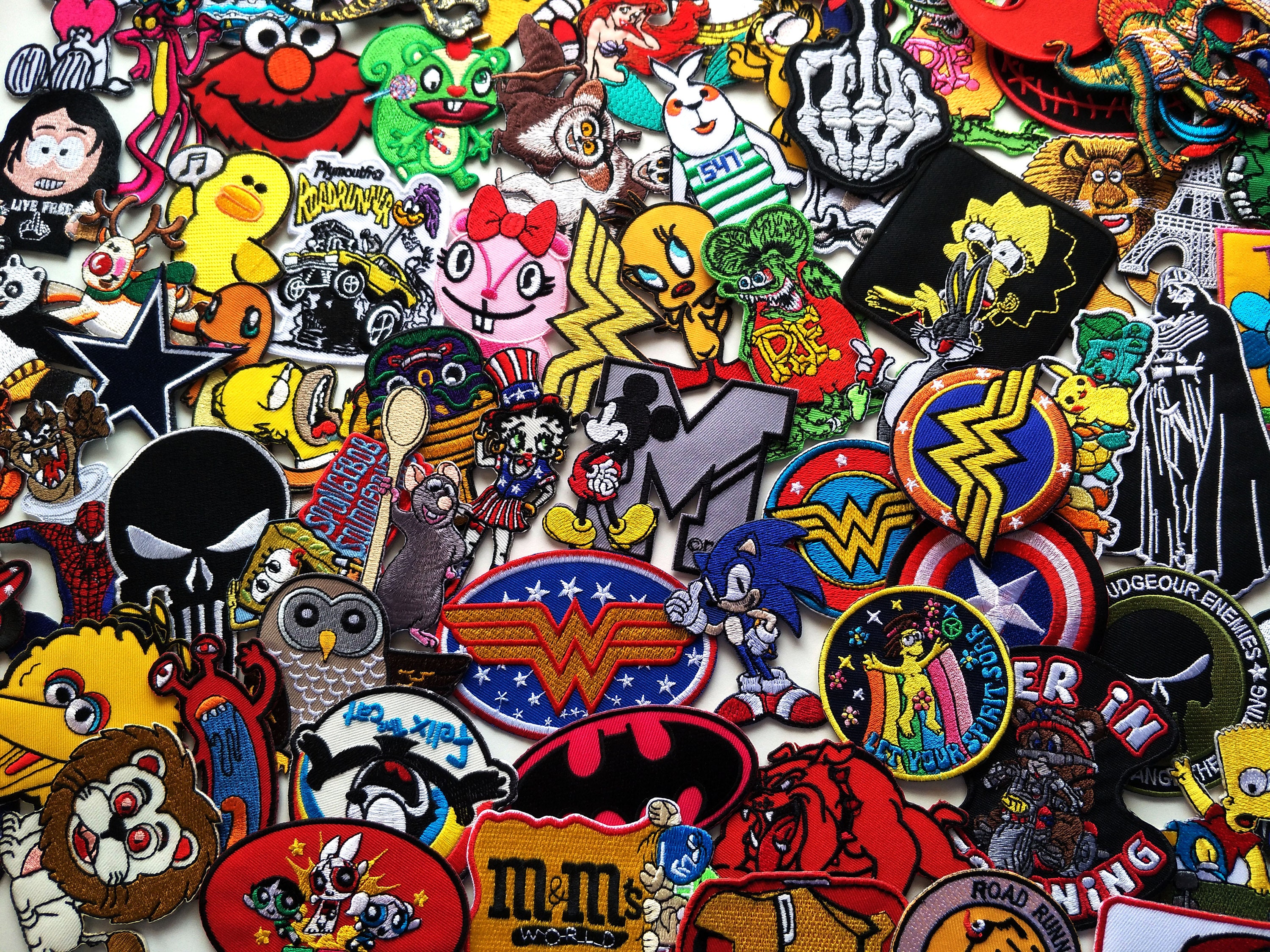 30pcs Random Embroidered Patch Set Mixed Iron Sew Cool Clothing Stickers  Kit