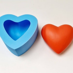 Medium 3d silicone  heart mould, plaster mould, mandala mould