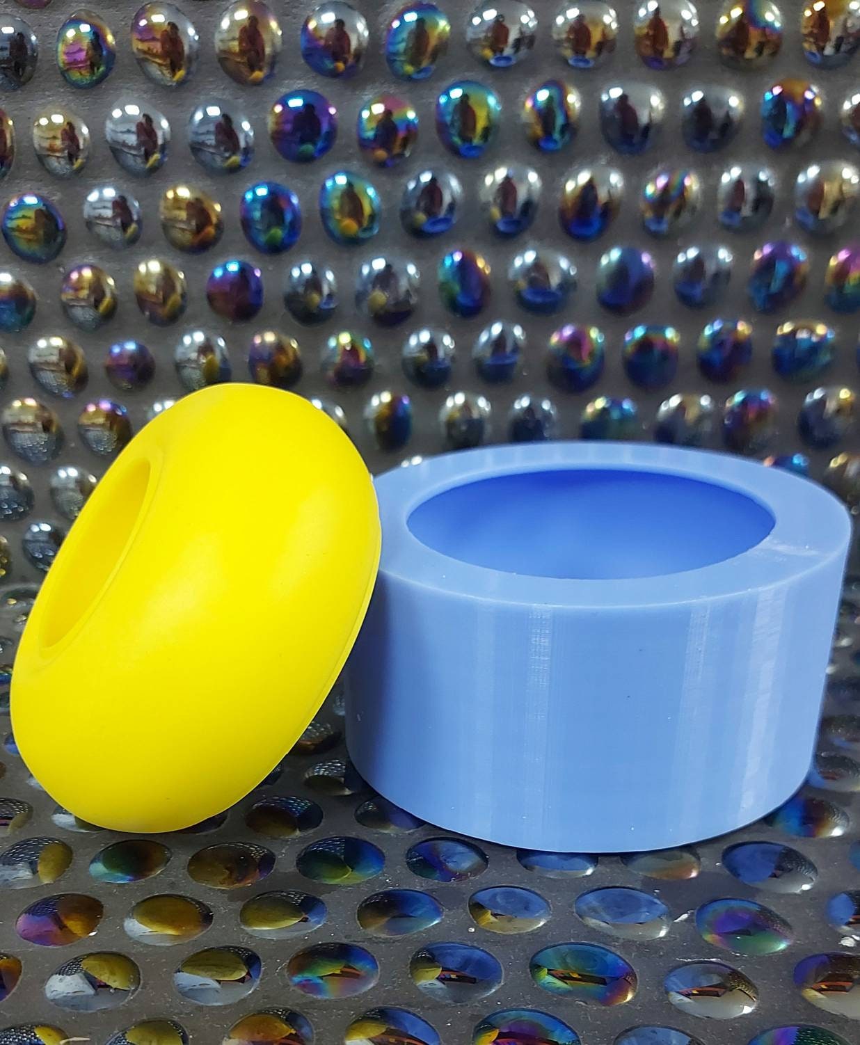 Round dounut shaped tea light holder silicone mould