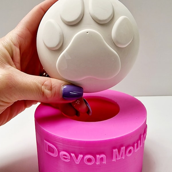 10cm Dog Paw print stone silicone mould