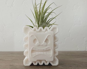 Super Mario Party Inspired Thwomp Air Plant Display Desk Planter Easy Care Marshmello decorative Plant with Live Airplant Tillandsia