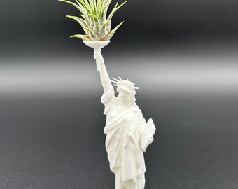 Statue of Liberty Air Plant Holder: Patriotic Desk Planter with Live Tillandsia