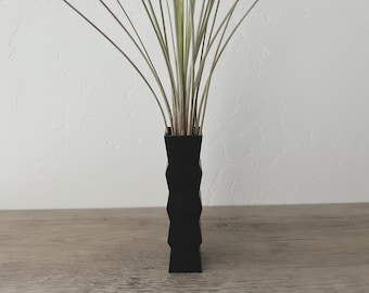 Black Cascade Air Plant Planter: Modern Scandinavian Desk Decor
