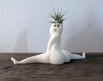 Funny Halloween Big Booty Ghost Planter "Horrors in this House" Hilarious Air Plant Display & Gag Gift with Live Airplant Tillandsia