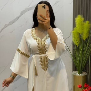 KAFTAN White AND GOLD, kaftan wedding ,kaftan with belt, Bridal white kaftan, kaftan wedding dress, white and gold wedding kaftan