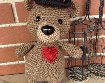 Ozzy Bär Häkelanleitung, Amigurumi Stofftier (PDF-Muster)